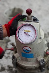 Mesure de la teneur en air sur béton frais | LABORATOIRE CBTP
